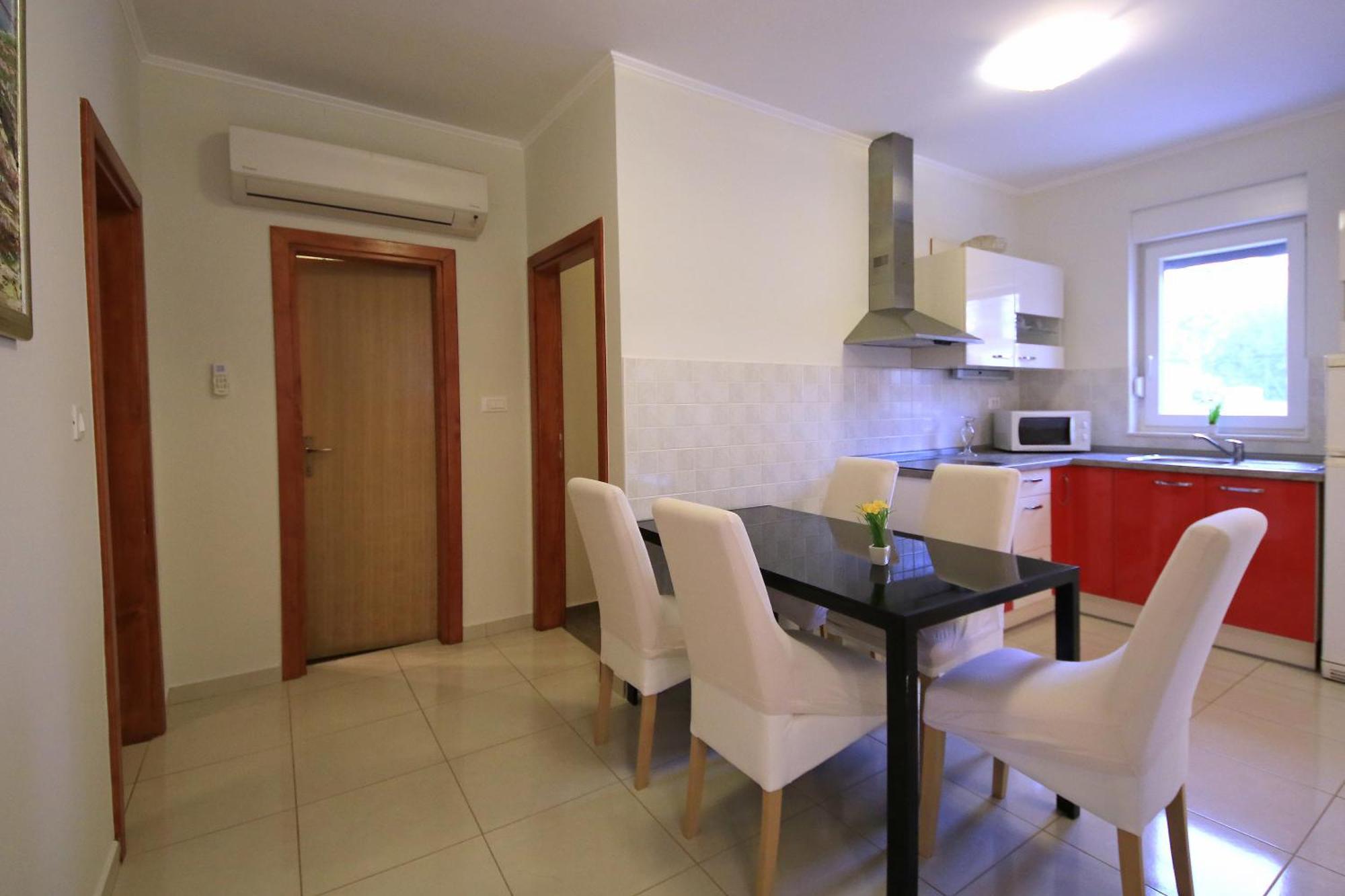 Apartments Superba Brodarica  Bilik gambar