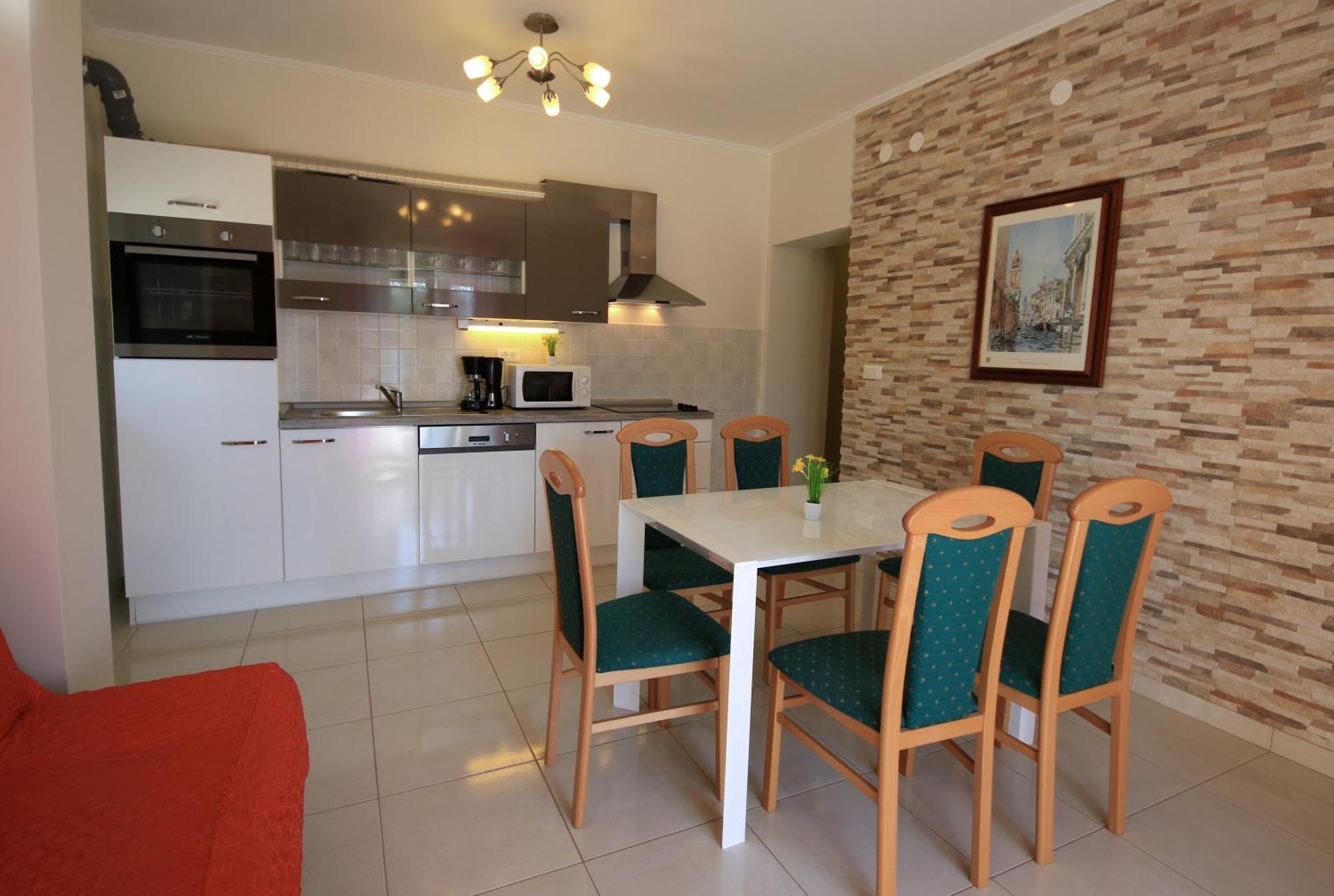 Apartments Superba Brodarica  Bilik gambar