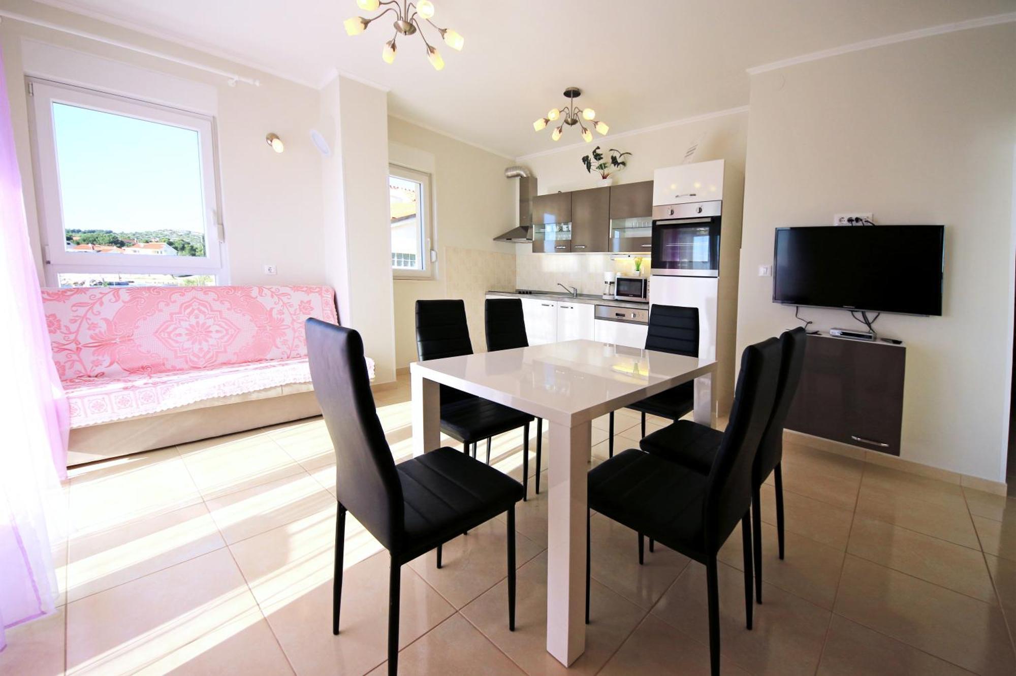 Apartments Superba Brodarica  Bilik gambar