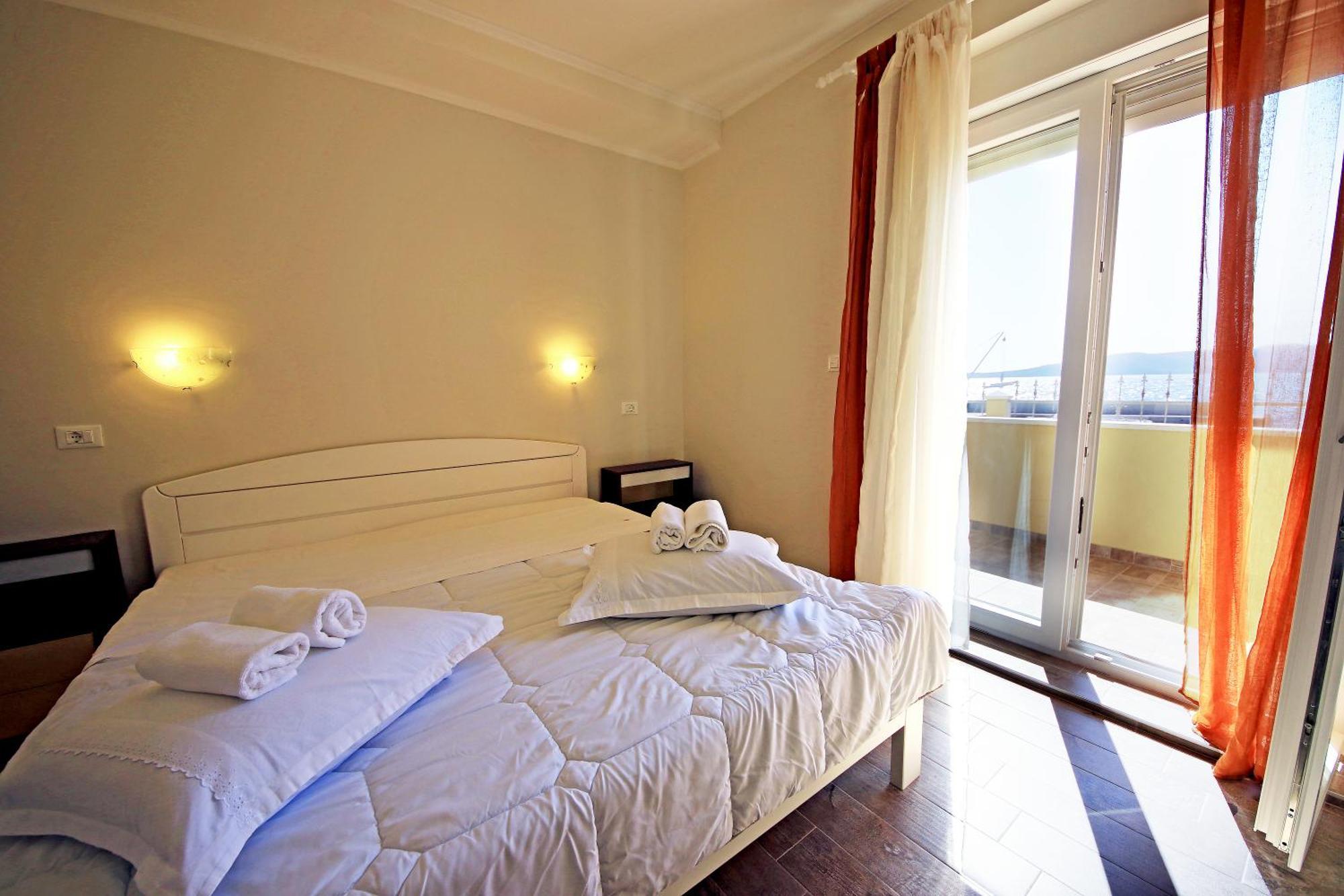 Apartments Superba Brodarica  Bilik gambar