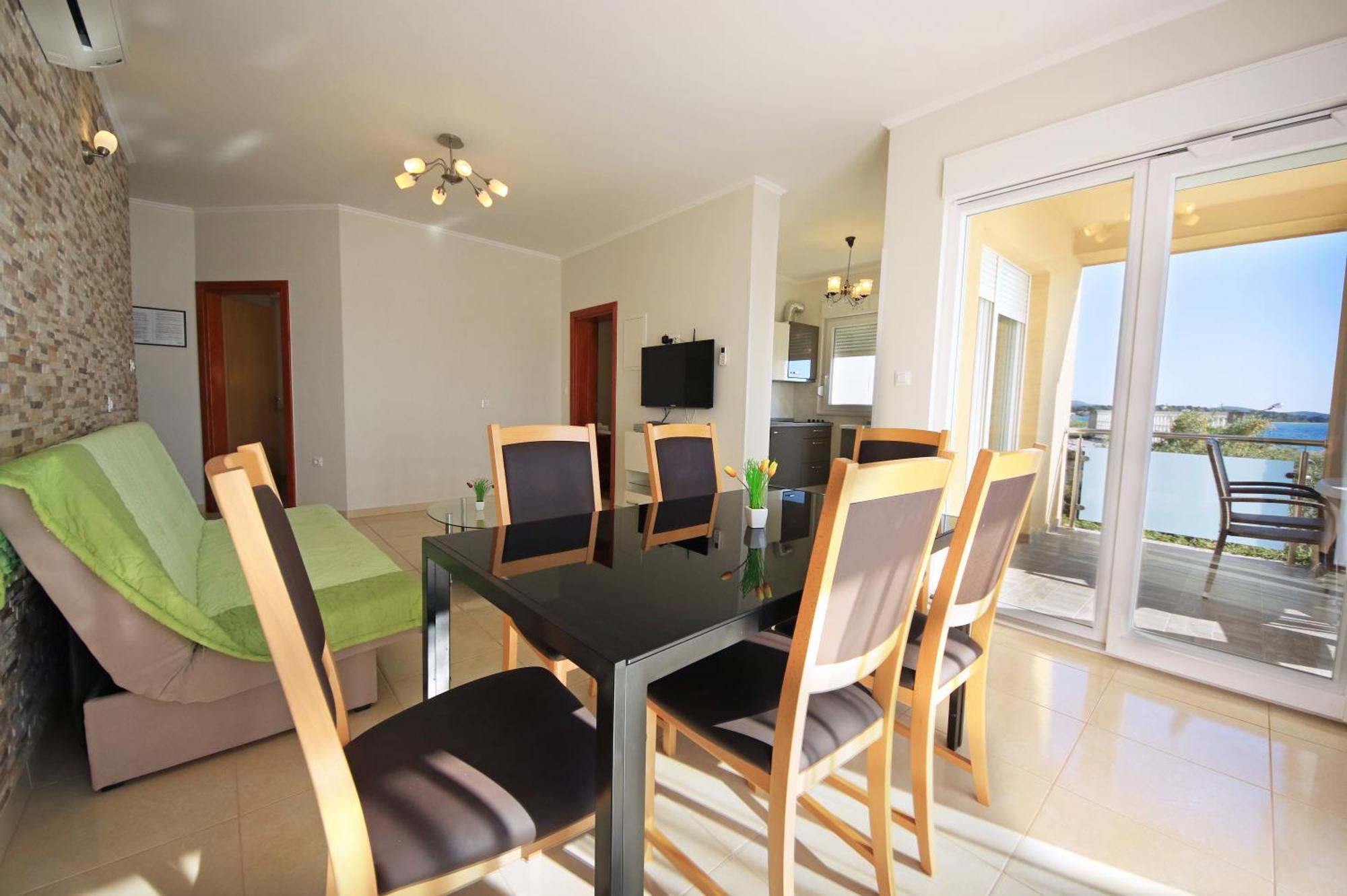 Apartments Superba Brodarica  Bilik gambar