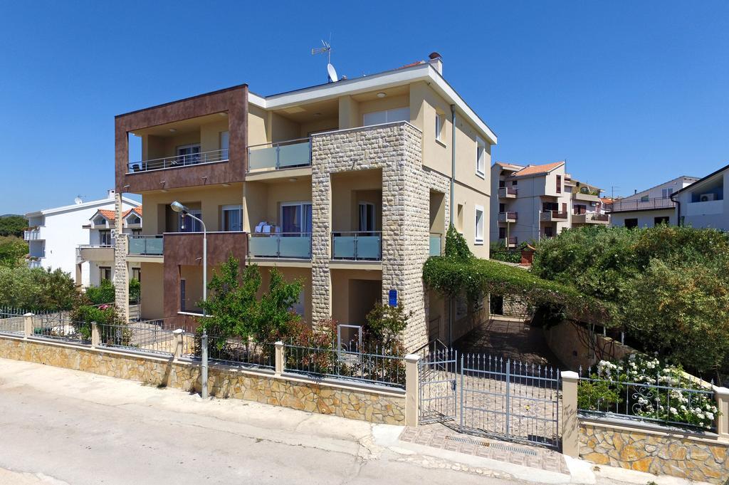 Apartments Superba Brodarica  Luaran gambar