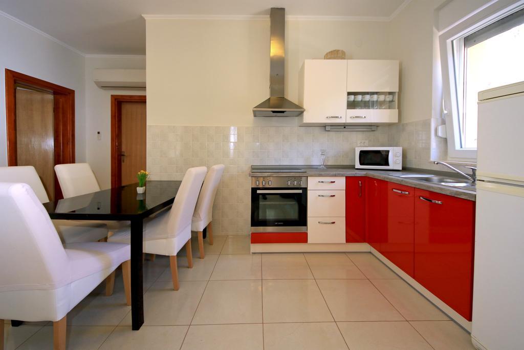 Apartments Superba Brodarica  Luaran gambar