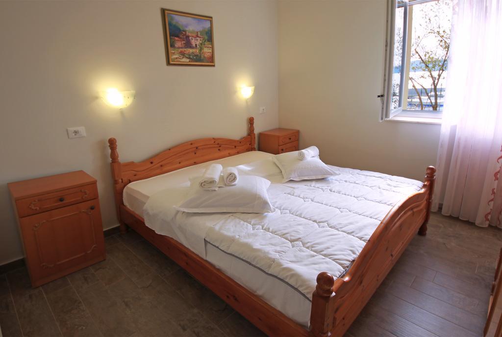 Apartments Superba Brodarica  Luaran gambar
