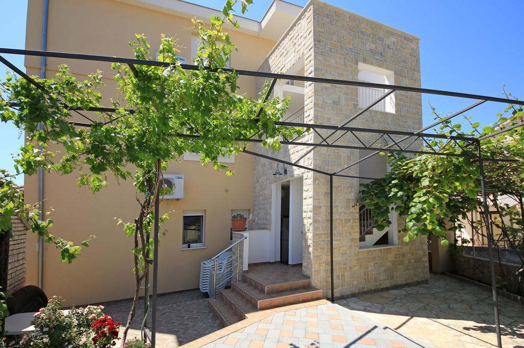 Apartments Superba Brodarica  Luaran gambar