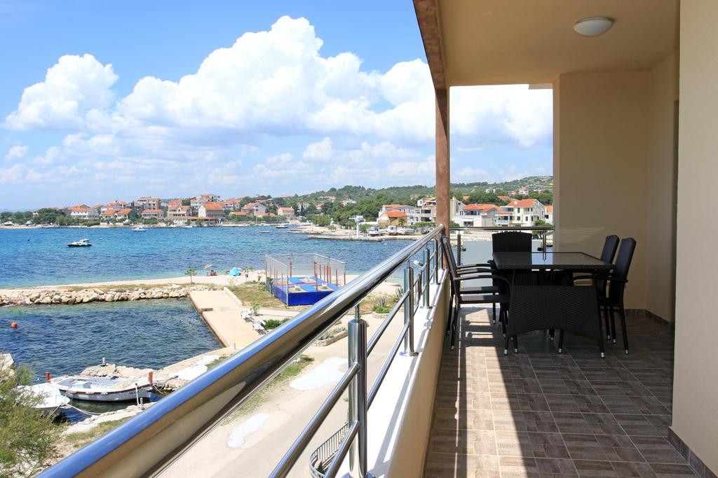 Apartments Superba Brodarica  Luaran gambar